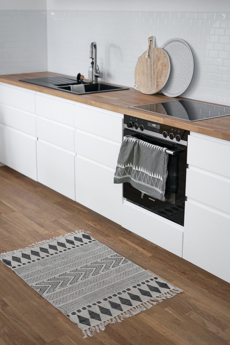 Metro Fliesen in der Küche: Küchenrückwand aus Fliesenaufklebern | Blog